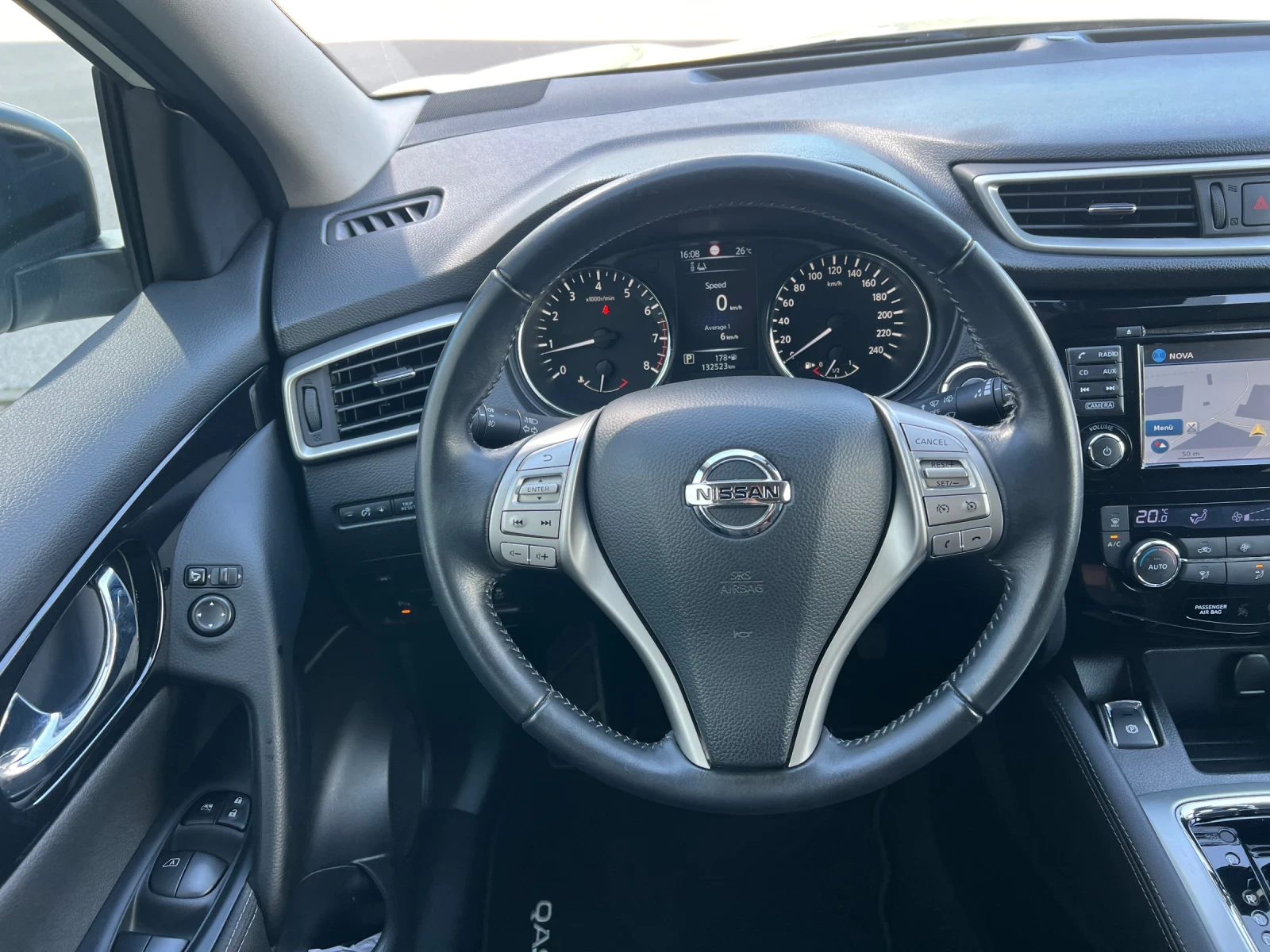Nissan Qashqai 1.2i Turbo Led Euro6b - изображение 10