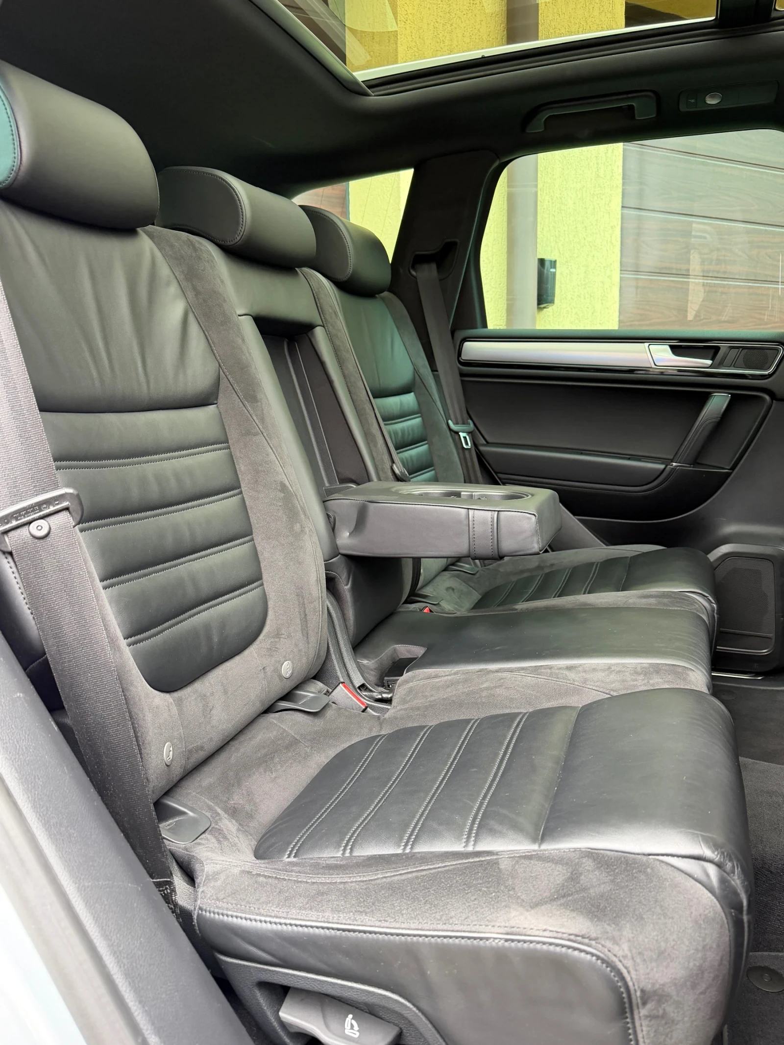 VW Touareg R-line-262ps-4x4 | Mobile.bg   9