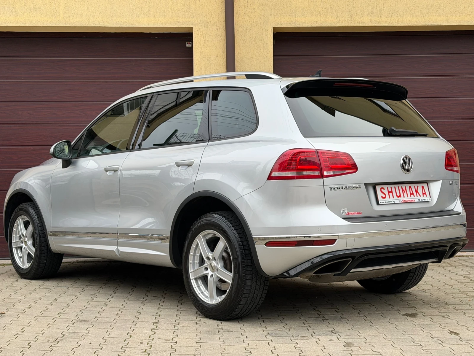 VW Touareg R-line-262ps-4x4 | Mobile.bg   4