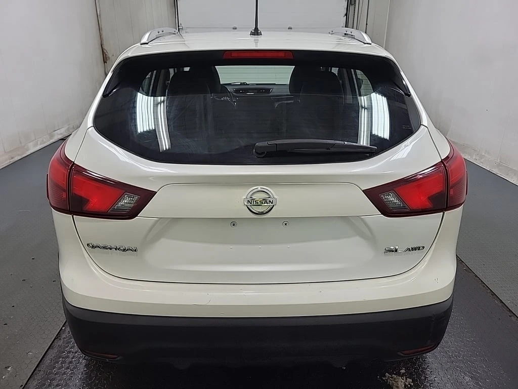 Nissan Qashqai * AWD SL CVT * CARFAX * БЕЗ ПЪРВОНАЧАЛНА ВНОСКА - изображение 4
