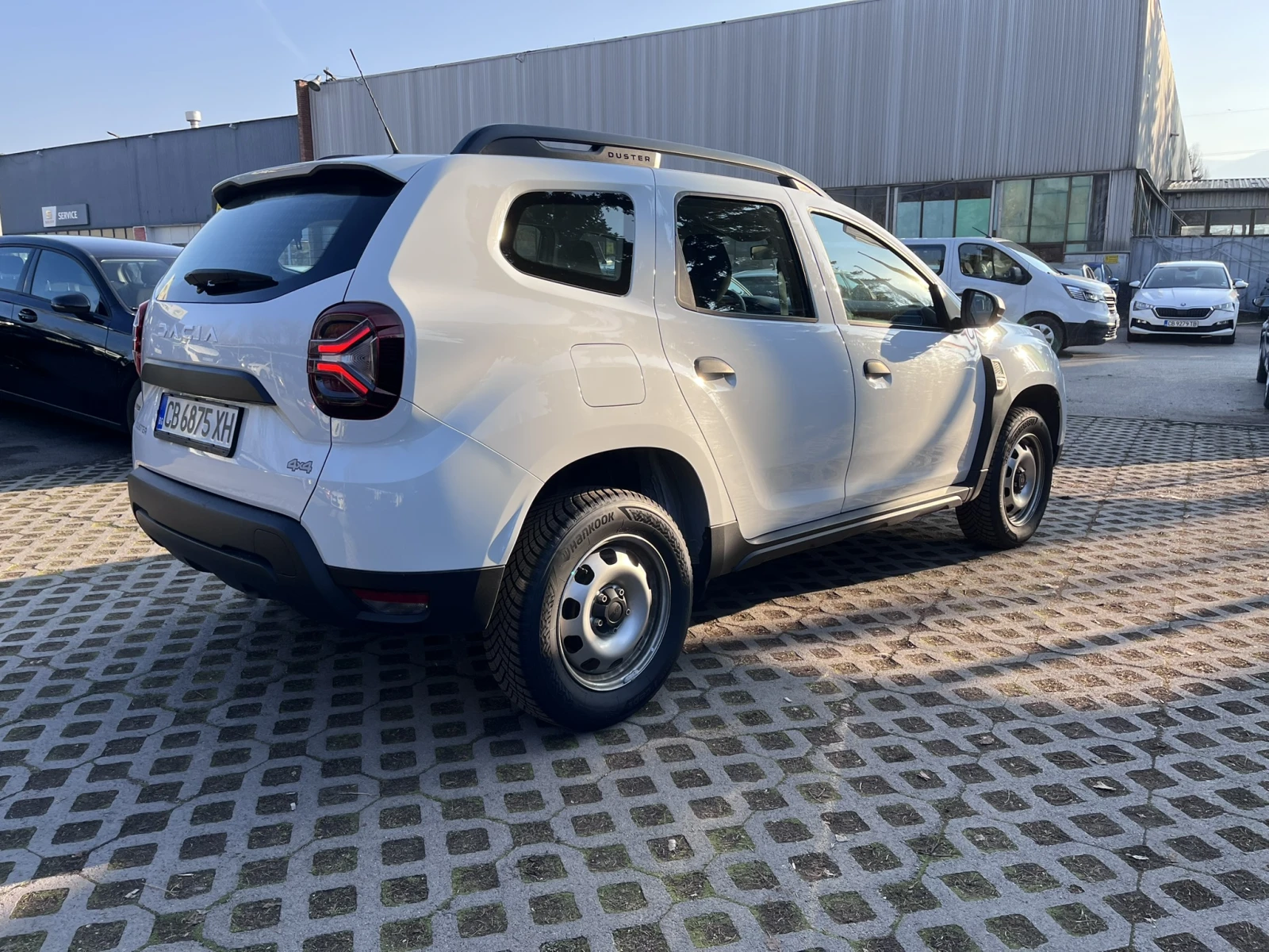Dacia Duster 1.5 dCi 115 к.с 4x4, снимка 4 - Автомобили и джипове - 53737845