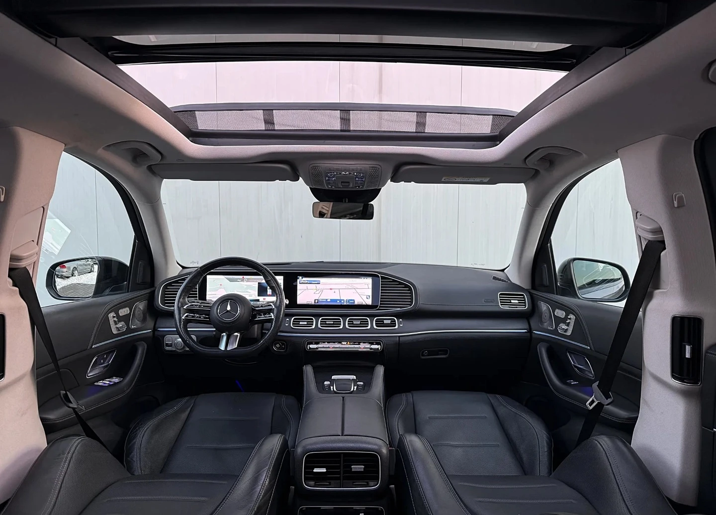 Mercedes-Benz GLE 300 d 4MATIC AMG-Line, снимка 4 - Автомобили и джипове - 54300255