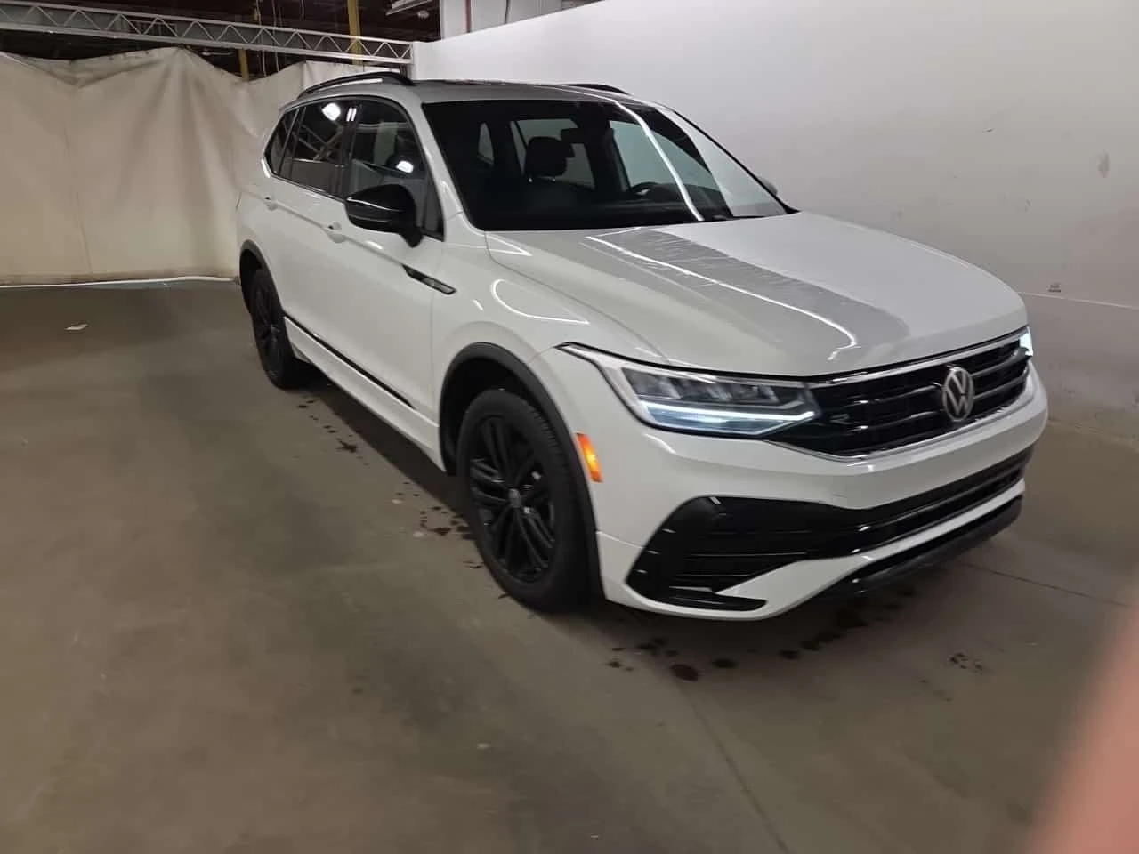 VW Tiguan R-LINE BLACK EDITION| PANO| ��������| 2 �����|  | Mobile.bg � ����������� 2