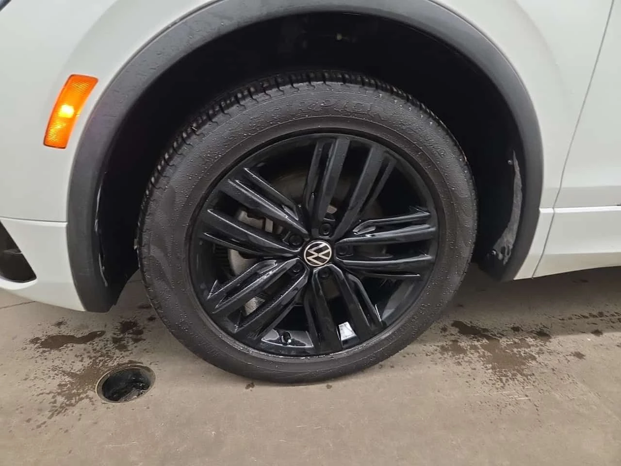 VW Tiguan R-LINE BLACK EDITION| PANO| ��������| 2 �����|  | Mobile.bg � ����������� 7