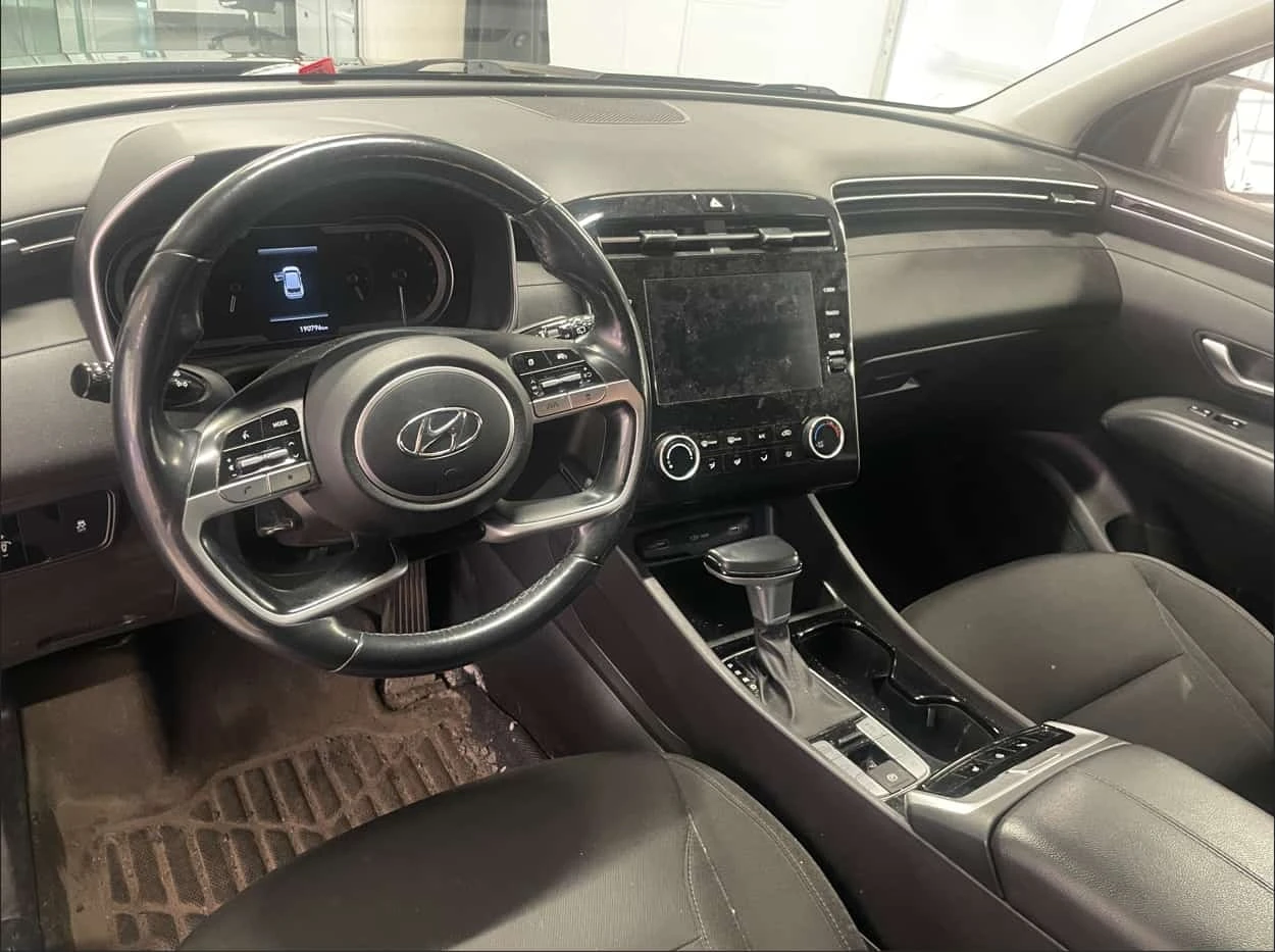 Hyundai Tucson * Preferred * АВТОКРЕДИТ * ГЛАВНО ПРЕДСТАВИТЕЛСТВО, снимка 10 - Автомобили и джипове - 56270544