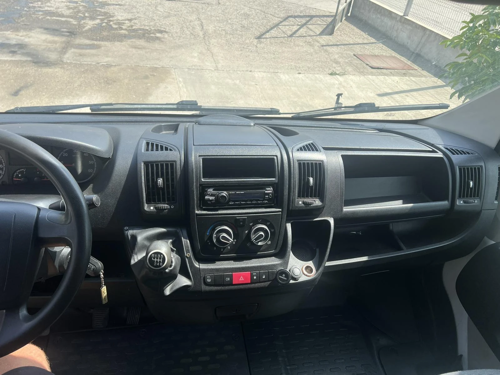 Peugeot Boxer 2.2 HDI - изображение 7