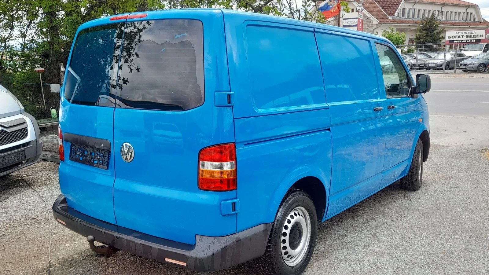 VW Transporter 2.5 TDI 131 kc, снимка 4 - Бусове и автобуси - 54586023