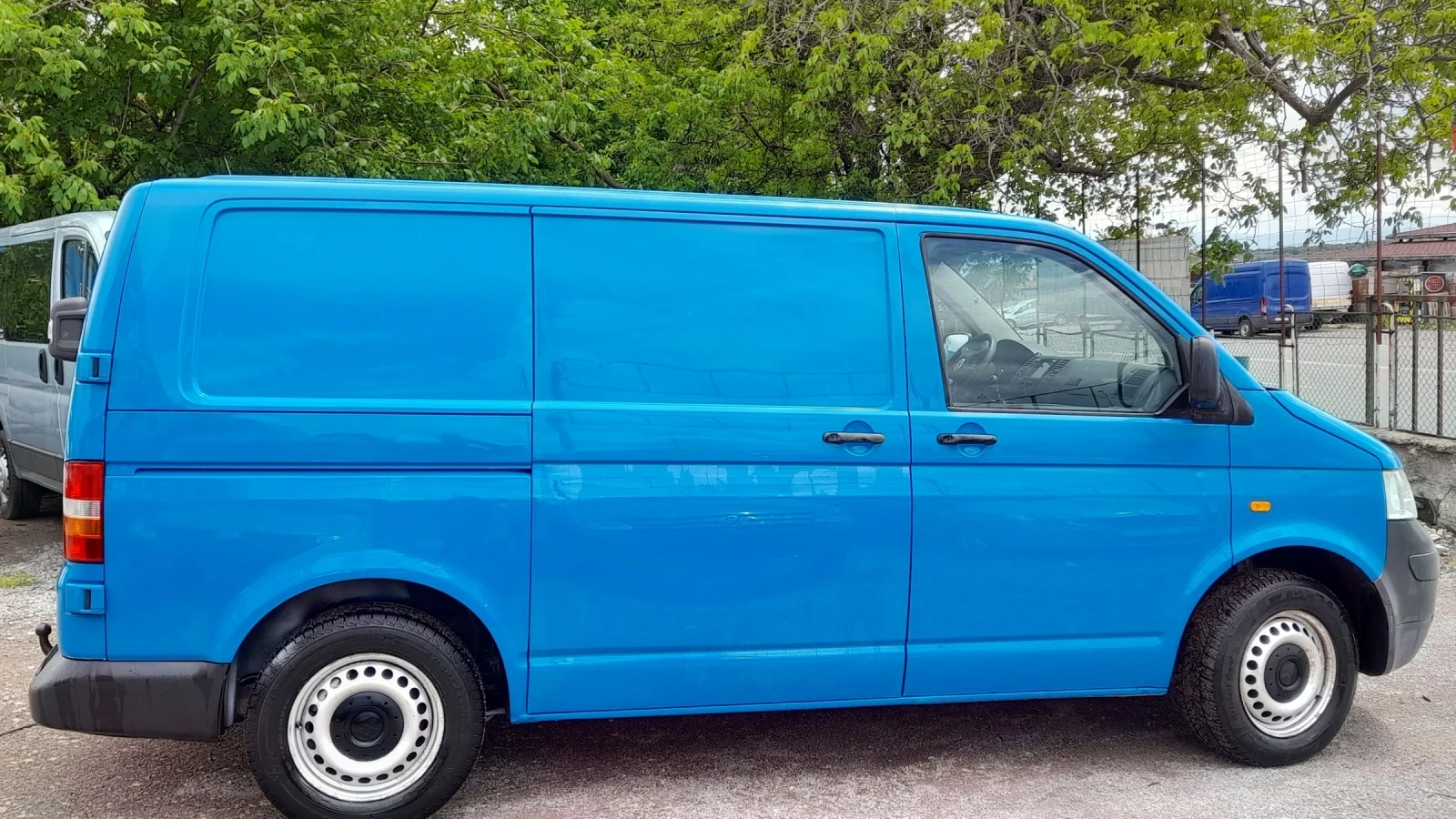 VW Transporter 2.5 TDI 131 kc, снимка 3 - Бусове и автобуси - 54586023