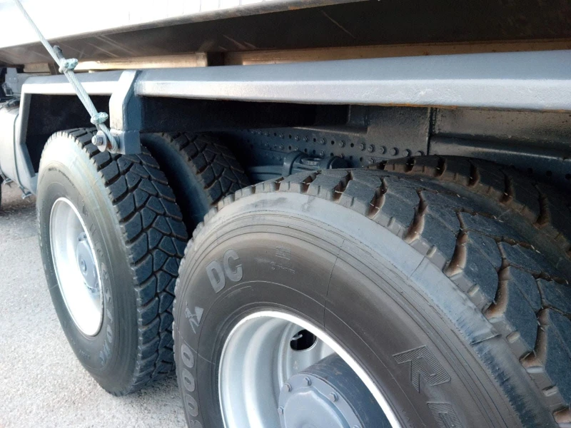 Mercedes-Benz Arocs 42.40 8x4 Tipper/Kipper EURO6 * UniRent* , снимка 15 - Камиони - 49871818