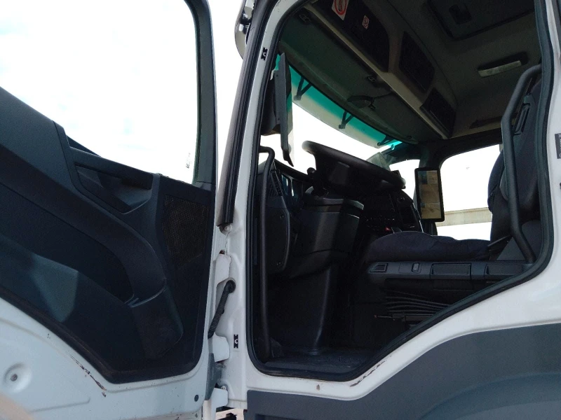 Mercedes-Benz Arocs 42.40 8x4 Tipper/Kipper EURO6 * UniRent* , снимка 8 - Камиони - 49871818