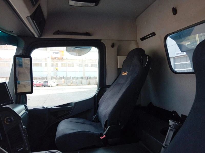 Mercedes-Benz Arocs 42.40 8x4 Tipper/Kipper EURO6 * UniRent* , снимка 10 - Камиони - 49871818