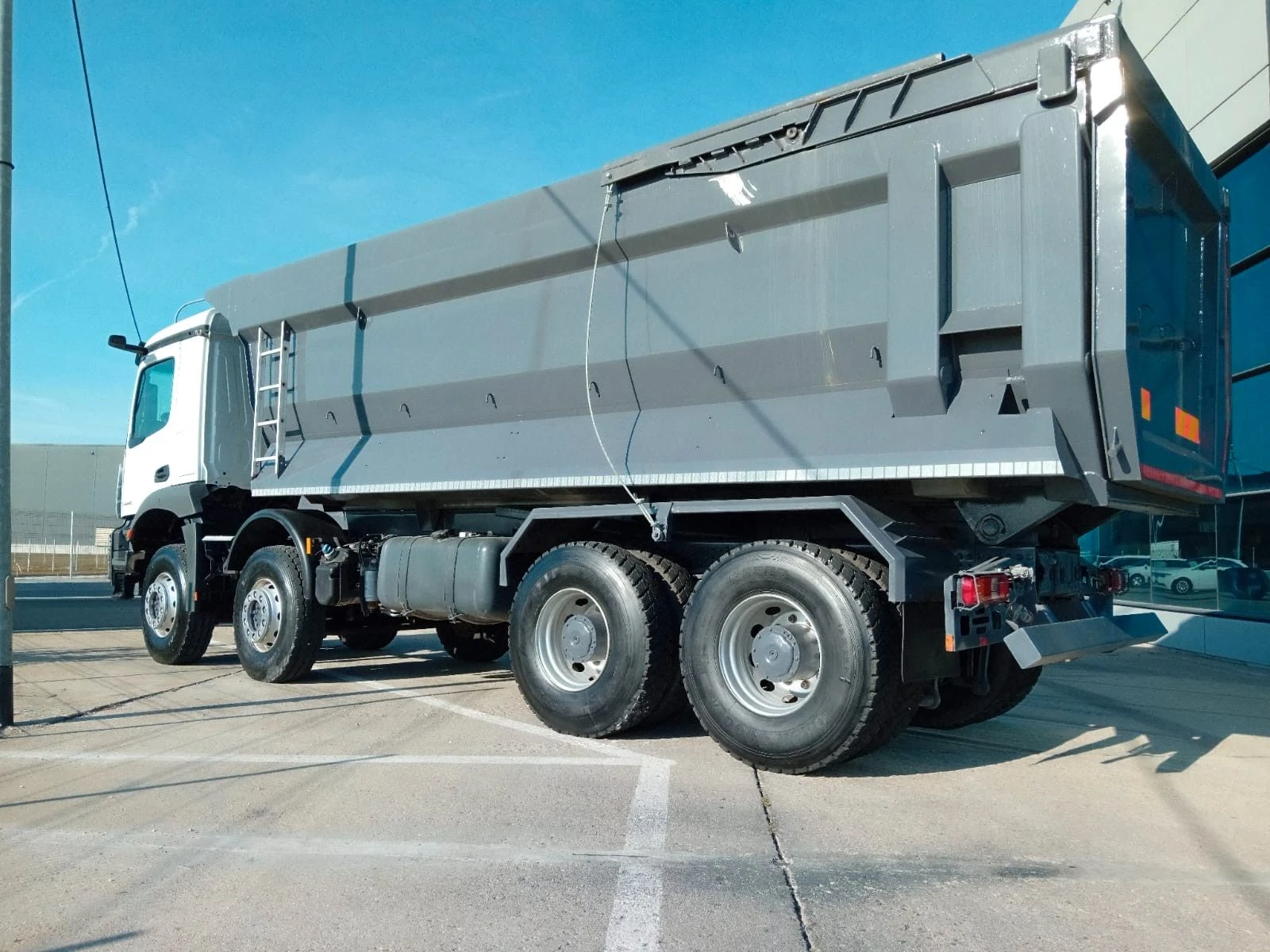 Mercedes-Benz Arocs 42.40 8x4 Tipper/Kipper EURO6 * UniRent*  - изображение 6