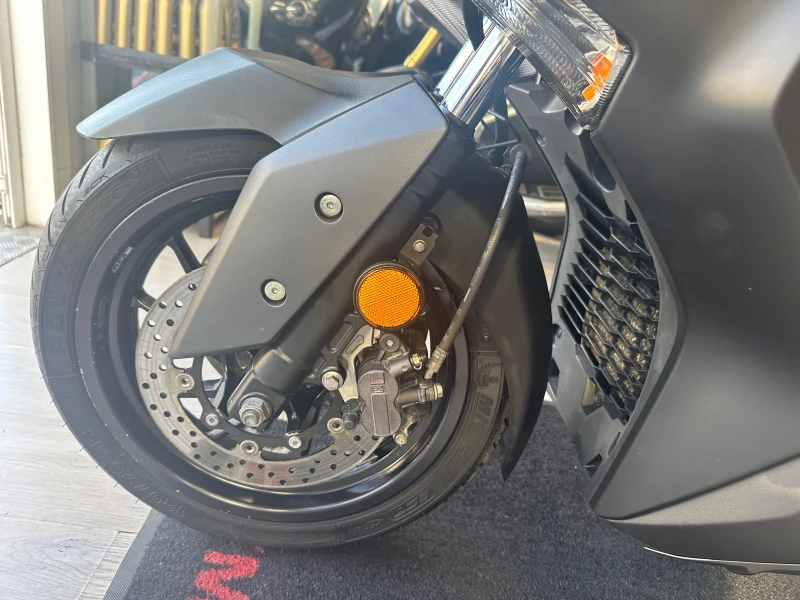 Yamaha X-max 400i ABS/TC/LED 04.2018г., снимка 8 - Мотоциклети и мототехника - 52883651