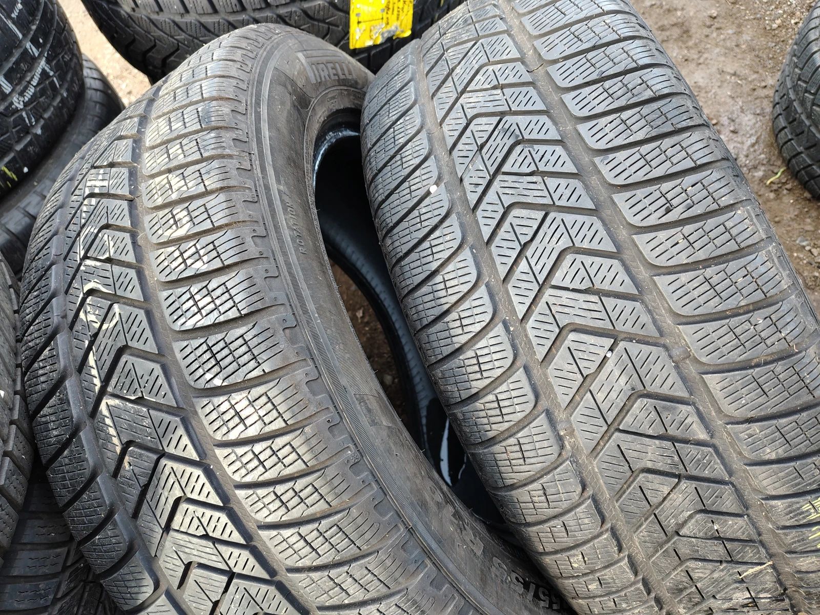 Гуми Зимни 255/55R19, снимка 2 - Гуми и джанти - 54088468