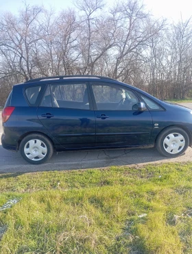 Toyota Corolla verso, снимка 3