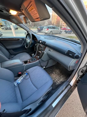 Mercedes-Benz C 200, снимка 9