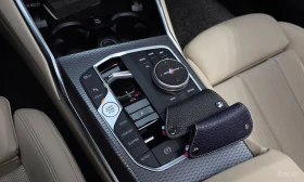 BMW 320 i M SPORT* DISTRONIC* HEAD-UP* ПОДГРЕВ* ОБДУХВАНЕ*, снимка 12