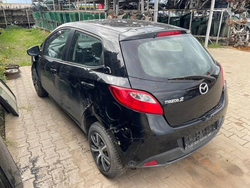 Mazda 2 1.4, снимка 4 - Автомобили и джипове - 40661823