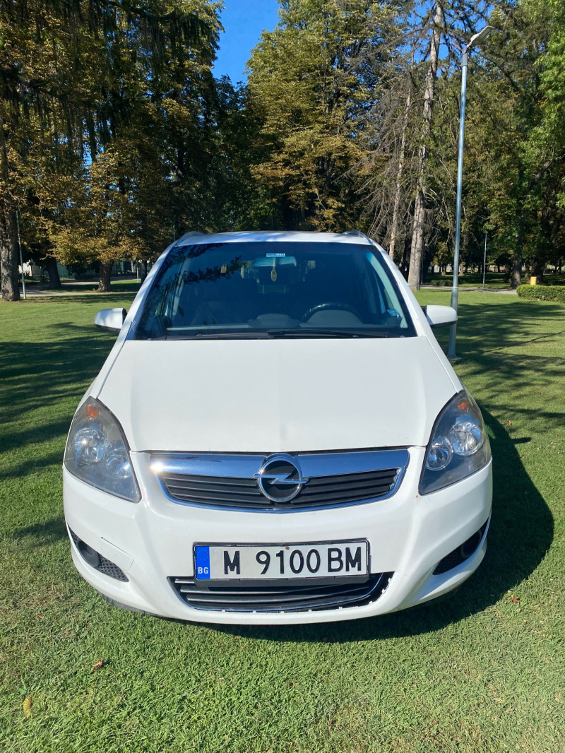 Opel Zafira, снимка 1 - Автомобили и джипове - 46290553