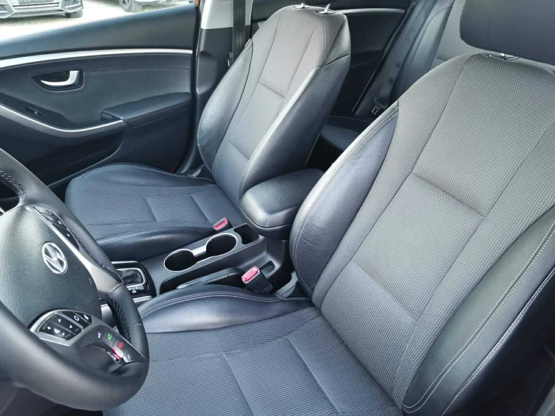 Hyundai I30 1.6I 16V SWISS, снимка 8 - Автомобили и джипове - 46781401