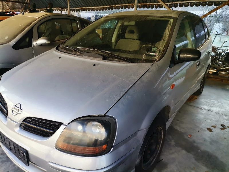 Nissan Almera tino, снимка 12 - Автомобили и джипове - 48672386