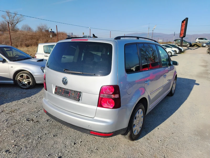 VW Touran 1.9 TDI, снимка 5 - Автомобили и джипове - 49050704