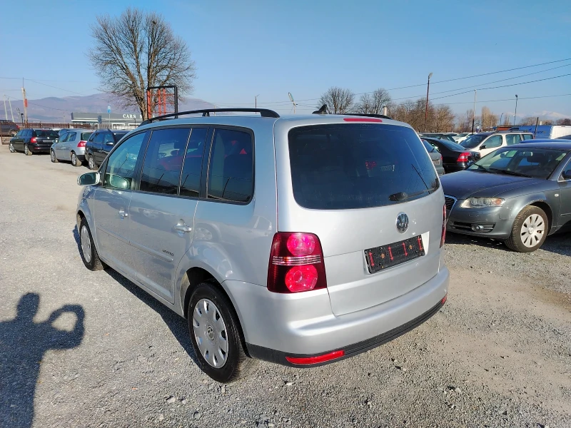 VW Touran 1.9 TDI, снимка 8 - Автомобили и джипове - 49050704