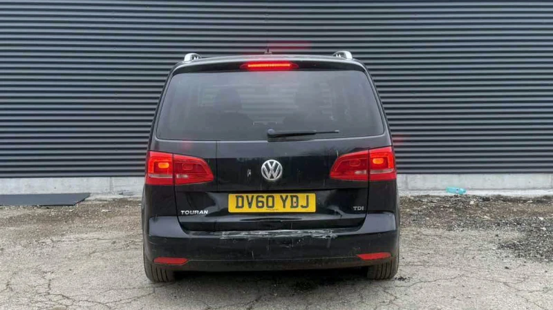 VW Touran, снимка 5 - Автомобили и джипове - 51193373