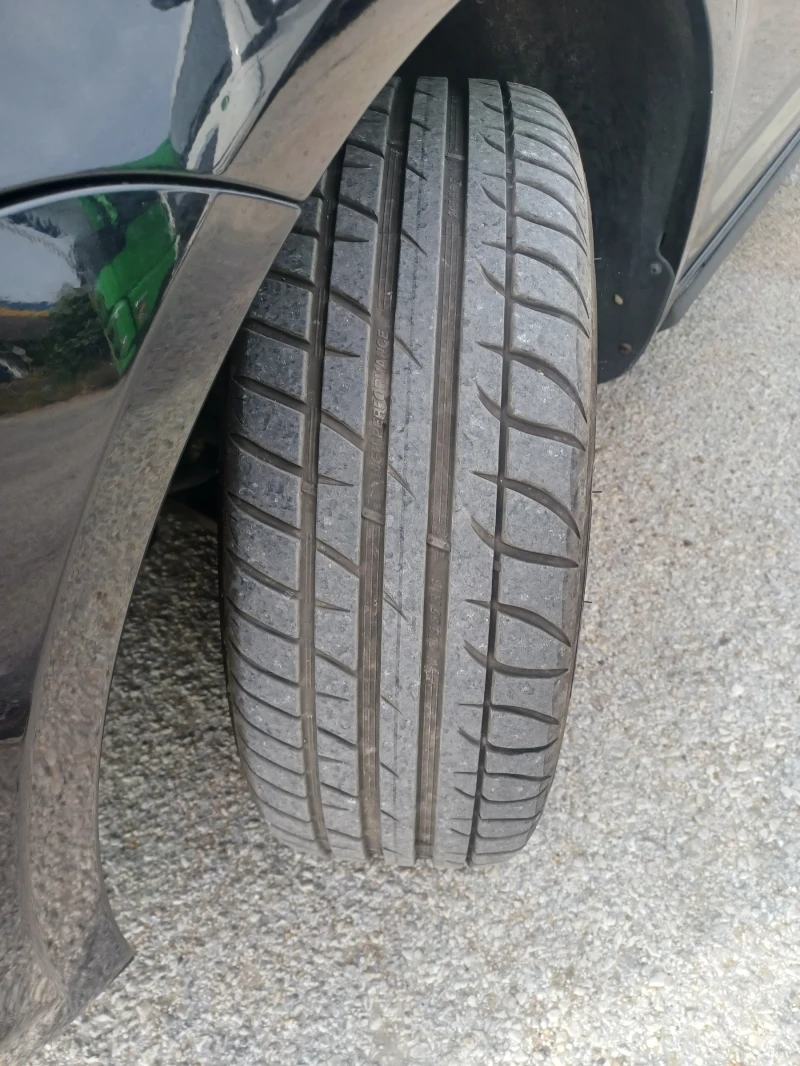 VW Touran 2.0tdi, снимка 2 - Автомобили и джипове - 52190803