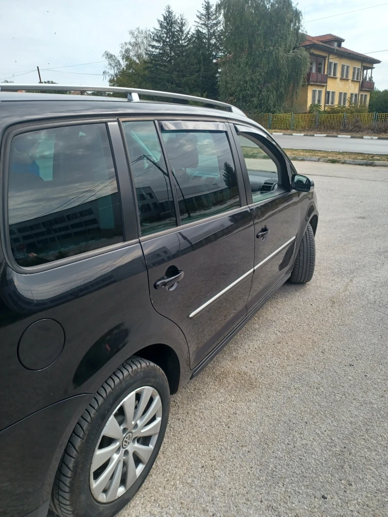 VW Touran 2.0tdi, снимка 11 - Автомобили и джипове - 52190803
