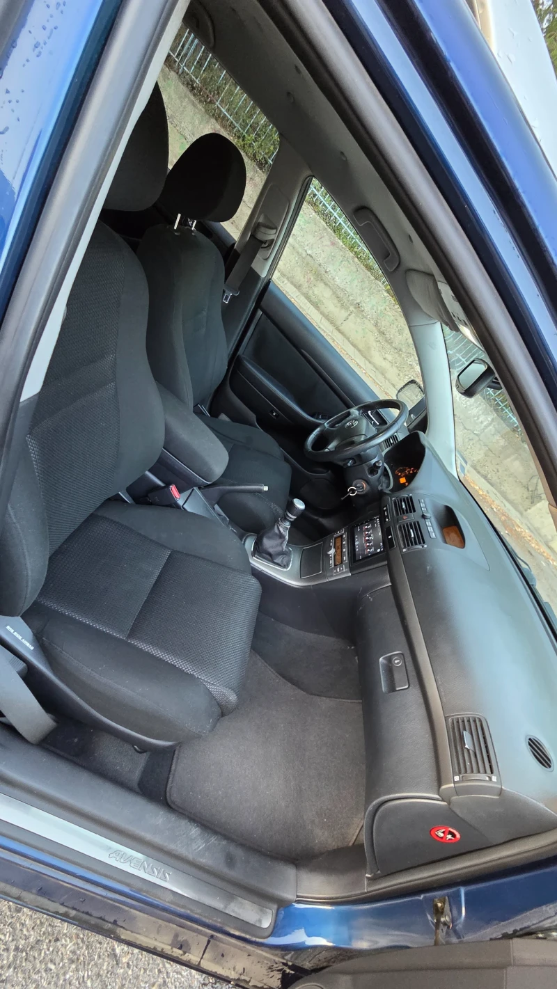 Toyota Avensis 2.2 6ск 200hp, снимка 6 - Автомобили и джипове - 52657433