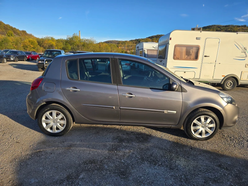 Renault Clio 1.2i УНИКАТ , снимка 2 - Автомобили и джипове - 52238136