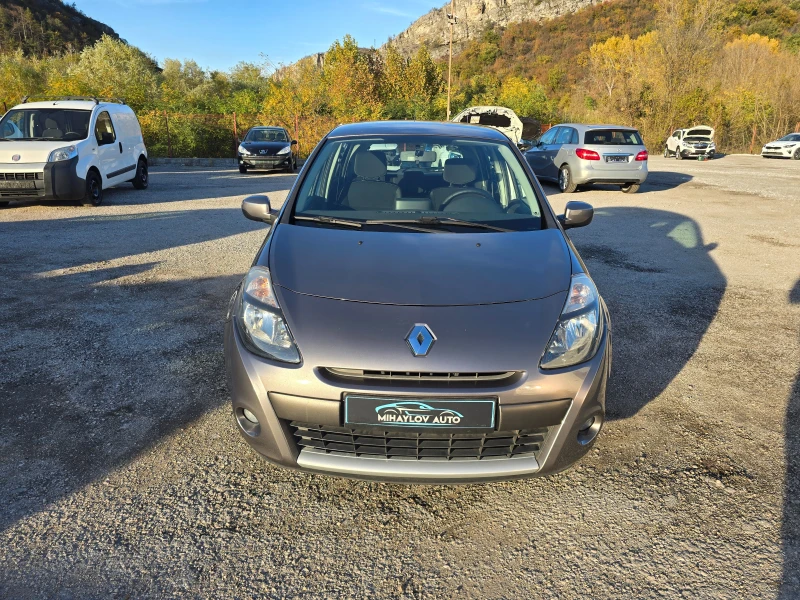 Renault Clio 1.2i УНИКАТ , снимка 8 - Автомобили и джипове - 52238136