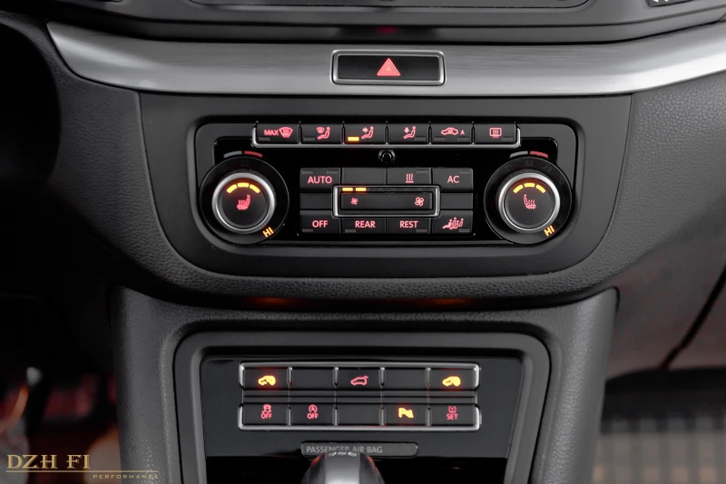 VW Sharan 2.0TDI АВТОМАТ КОЖА, снимка 14 - Автомобили и джипове - 53339480
