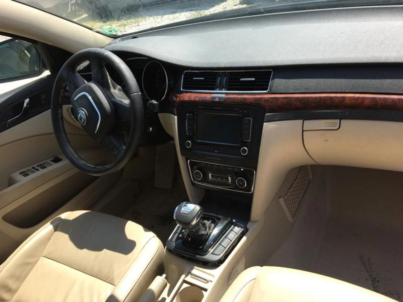 Skoda Superb Skoda Superb 3.6 DSG 4X4 ЩВЕЙЦАРИЯ, снимка 9 - Автомобили и джипове - 28653618