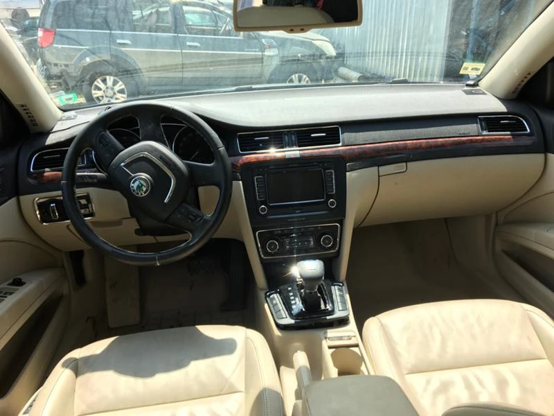 Skoda Superb Skoda Superb 3.6 DSG 4X4 ЩВЕЙЦАРИЯ, снимка 7 - Автомобили и джипове - 28653618