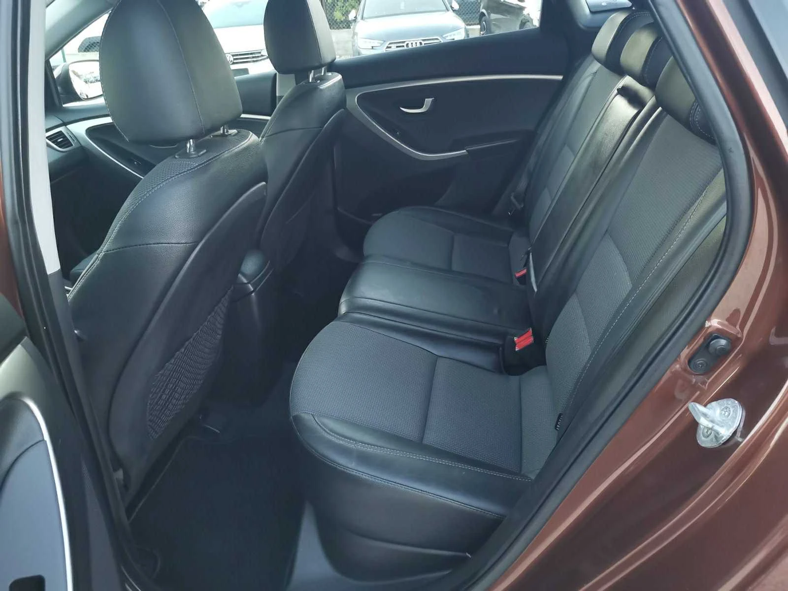 Hyundai I30 1.6I 16V SWISS | Mobile.bg   12