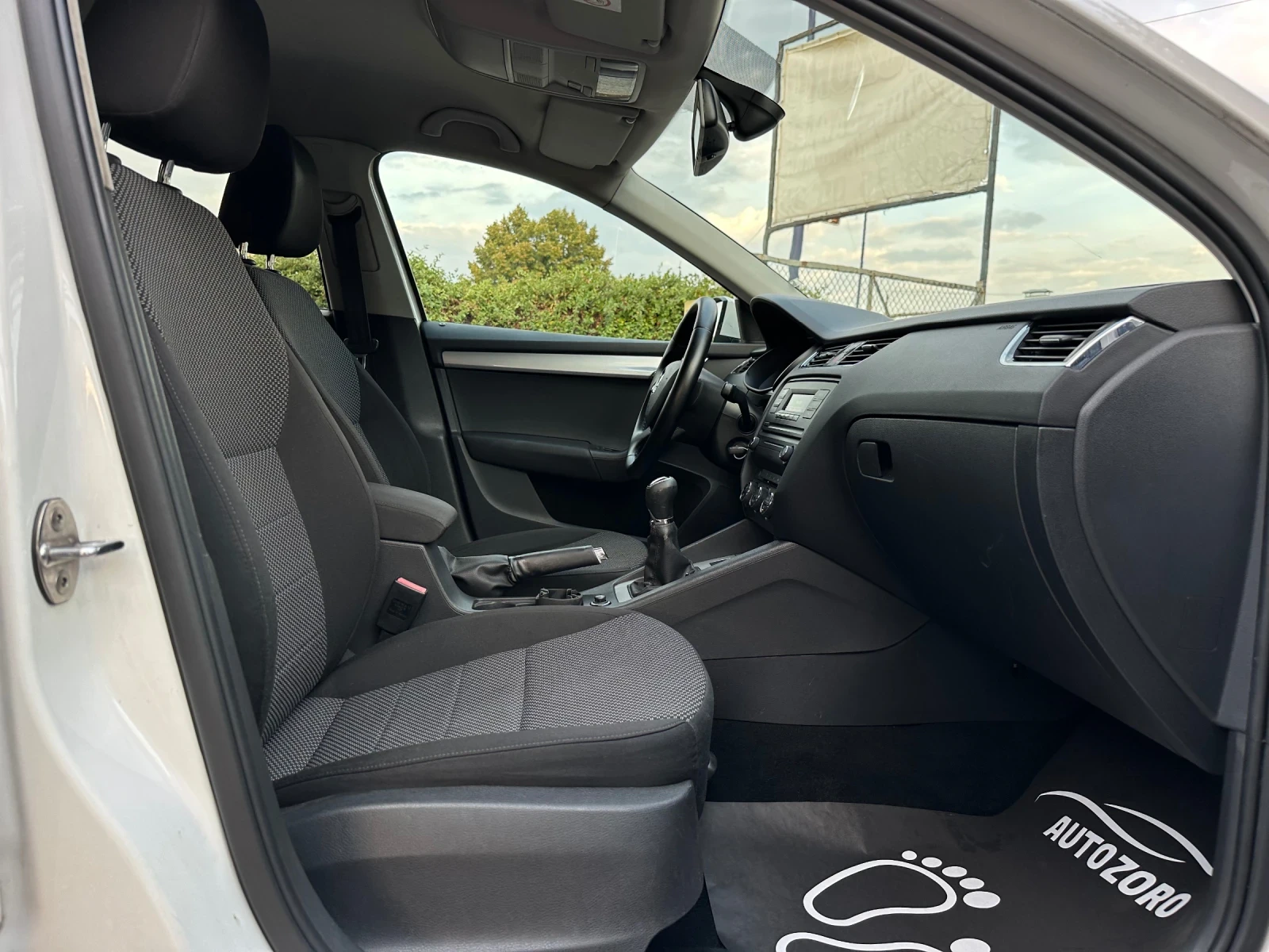 Skoda Octavia 1.6D* * 2015 | Mobile.bg   14