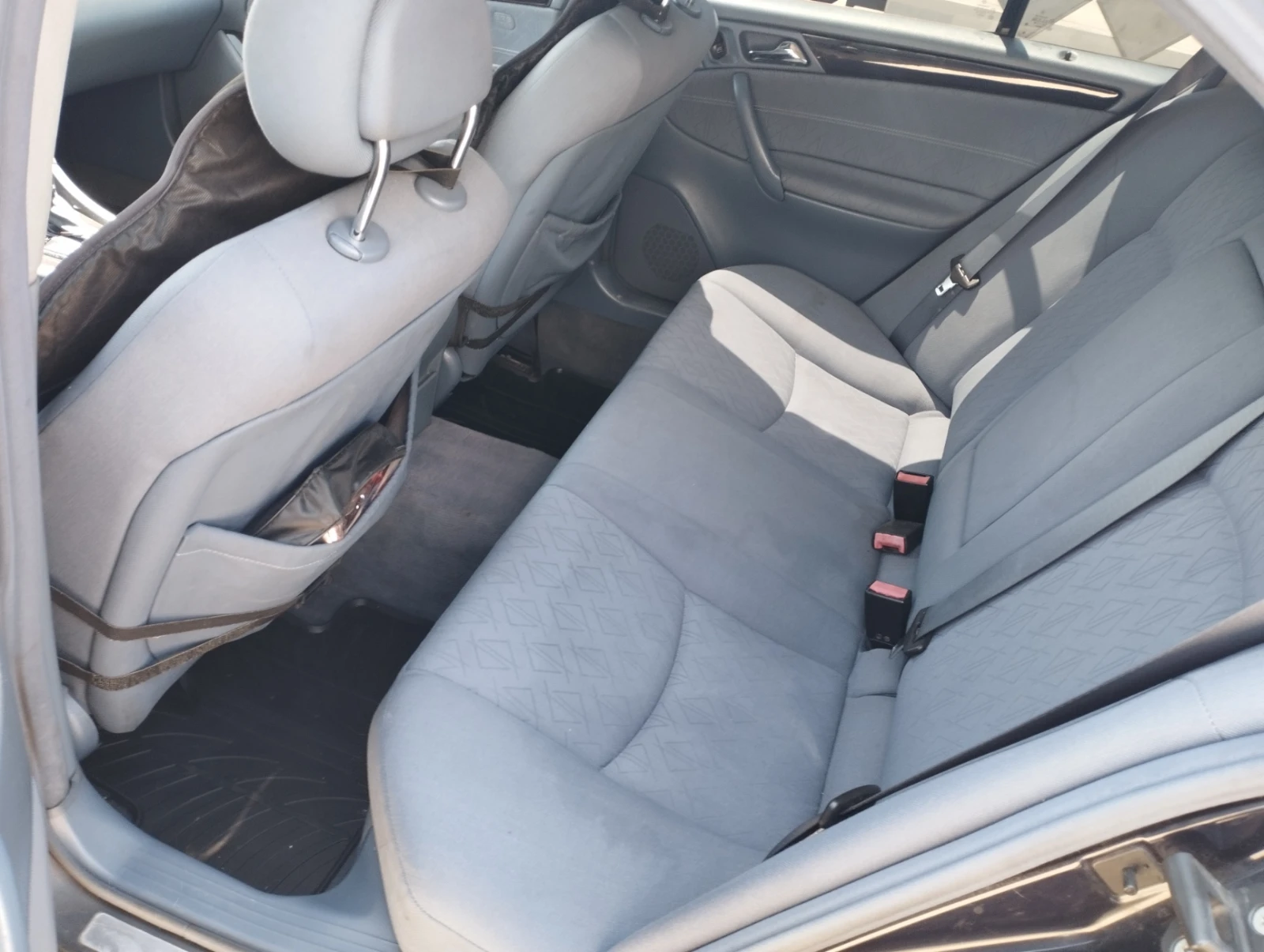Mercedes-Benz C 220  - изображение 7