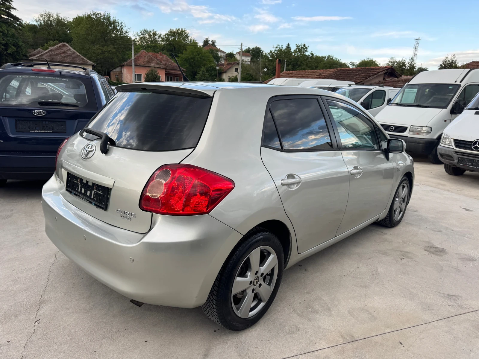 Toyota Auris 2.2 D-4D FULL ЛИЗИНГ - изображение 5