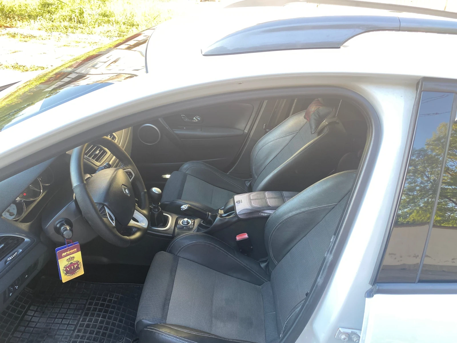 Renault Megane 1.5 - изображение 10