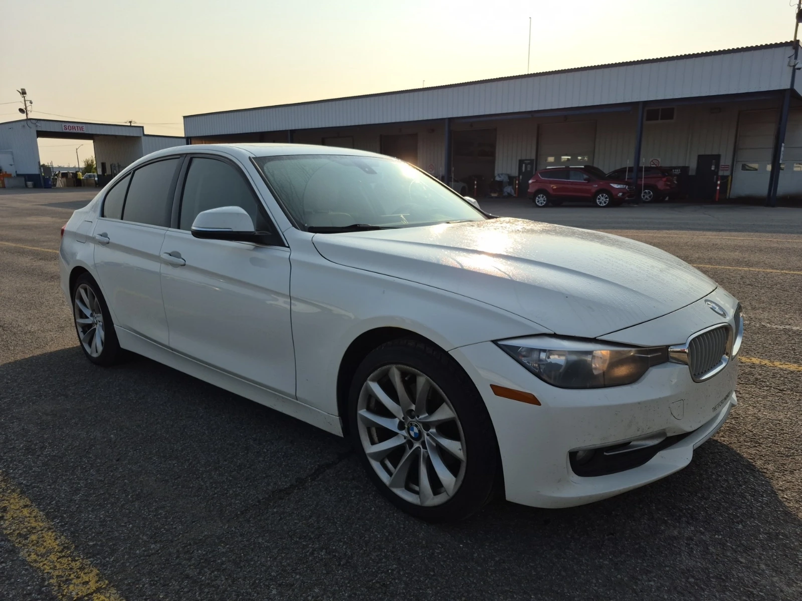 BMW 320 * XDRIVE* * АВТОКРЕДИТ* * ЦЕНА ДО БЪЛГАРИЯ*  - изображение 2