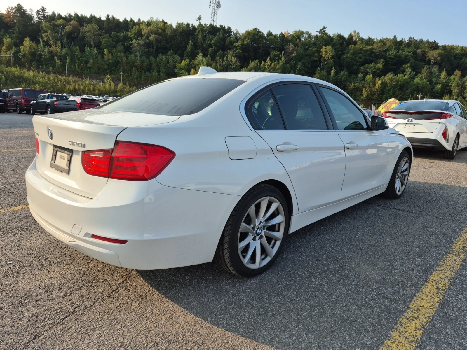 BMW 320 * XDRIVE* * АВТОКРЕДИТ* * ЦЕНА ДО БЪЛГАРИЯ*  - изображение 3