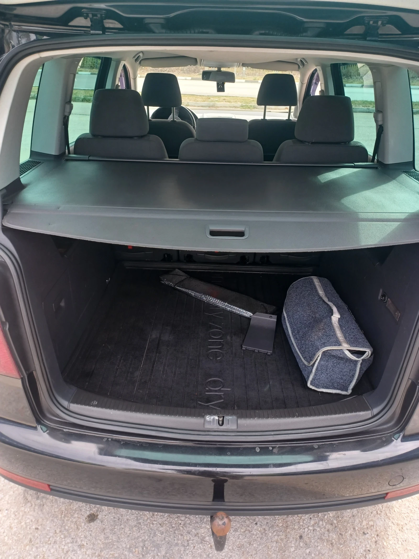 VW Touran 2.0tdi - изображение 8