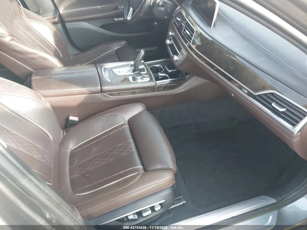 BMW 740 * CARFAX * БЕЗ ПЪРВОНАЧАЛНА ВНОСКА - изображение 5