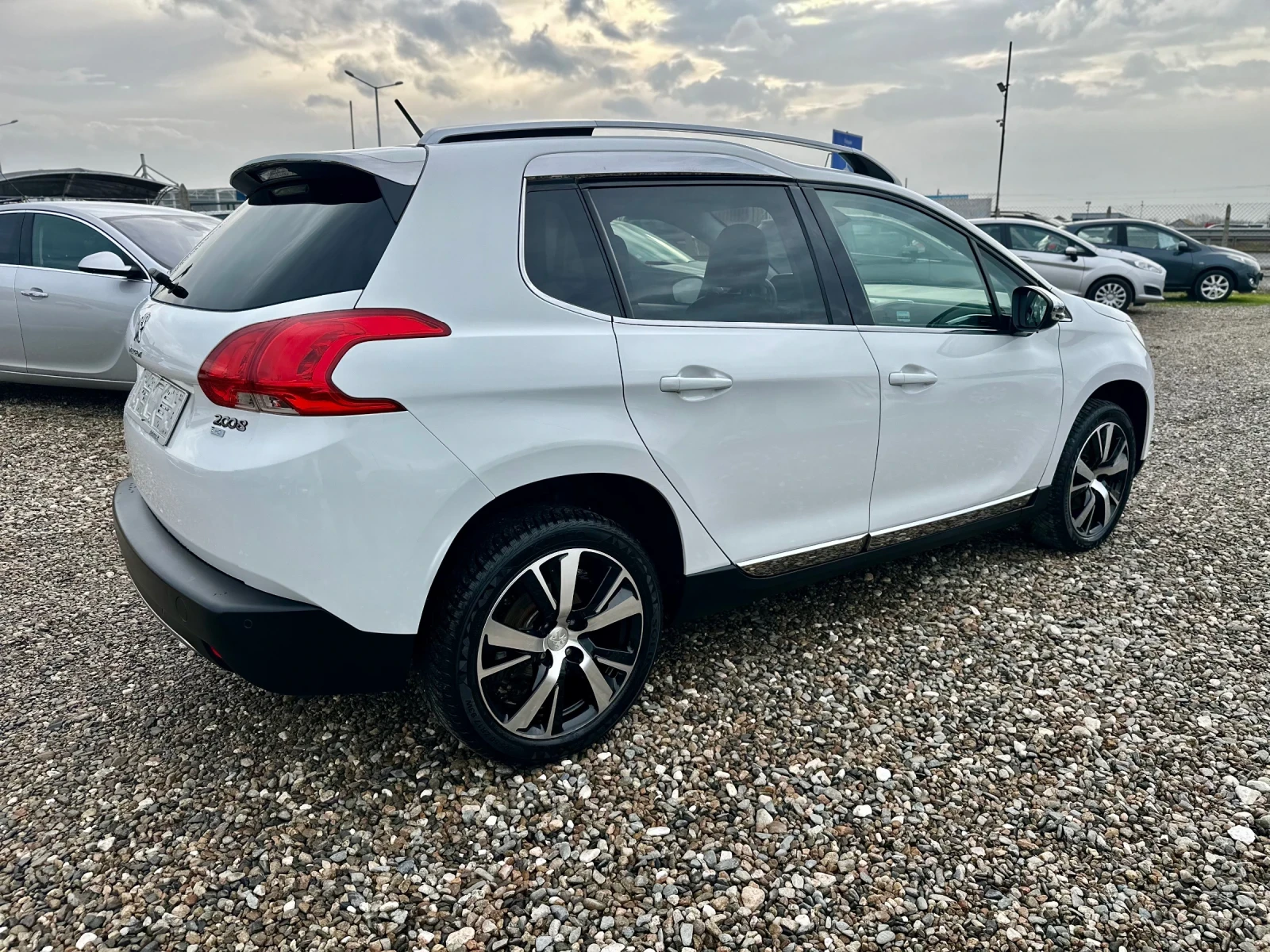 Peugeot 2008 1.6e-HDi * ALLURE*  - изображение 4