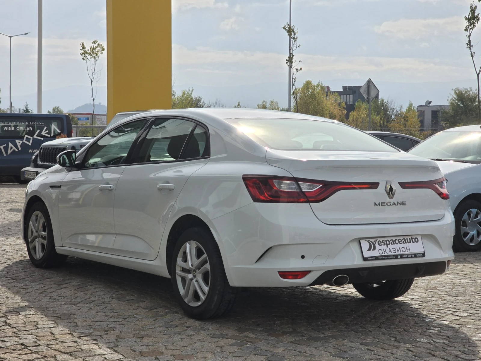 Renault Megane 1.3TCe 140 к.с./Life - изображение 7