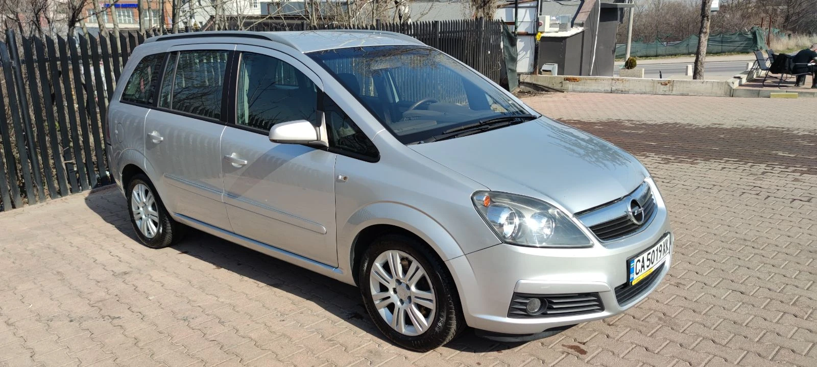 Opel Zafira Zafira B 1.9 CDTI, снимка 3 - Автомобили и джипове - 53716426