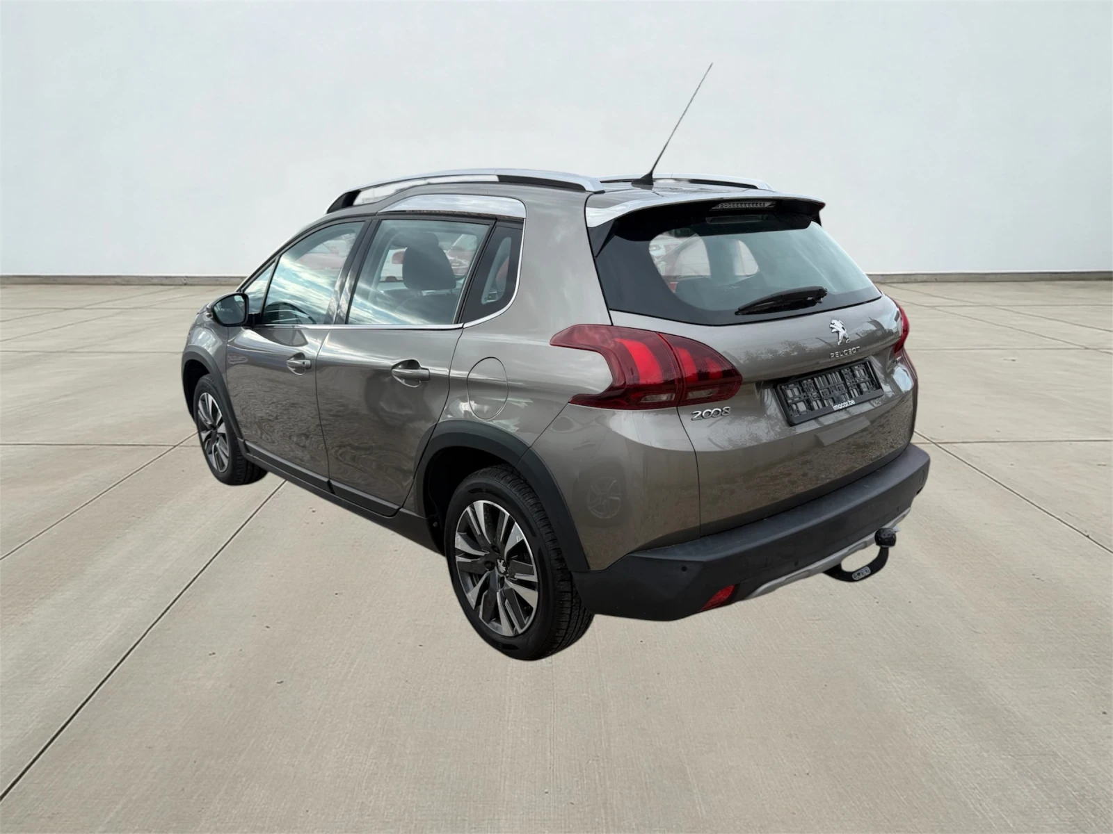 Peugeot 2008 1.2/Automatic/Allure/360/Camera/Euro6, снимка 4 - Автомобили и джипове - 53836436