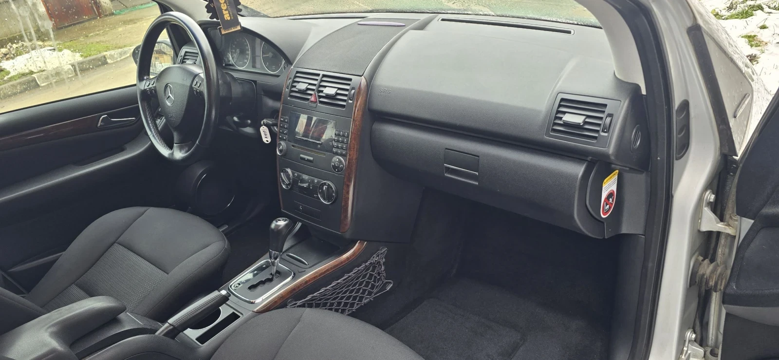 Mercedes-Benz A 200 2.0i, 136к. АВТОМАТ, снимка 8 - Автомобили и джипове - 53850291